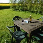 Chatenet Nocleg ze śniadaniem 3*