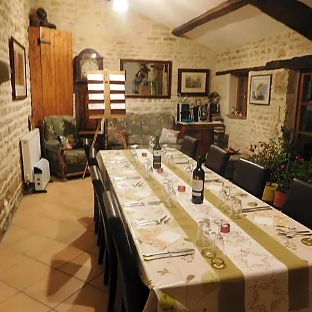 Chatenet Bed & Breakfast 3*