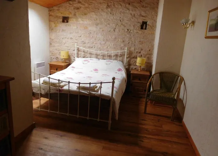 夏特内住宿加早餐旅馆 3* Sauzé-Vaussais