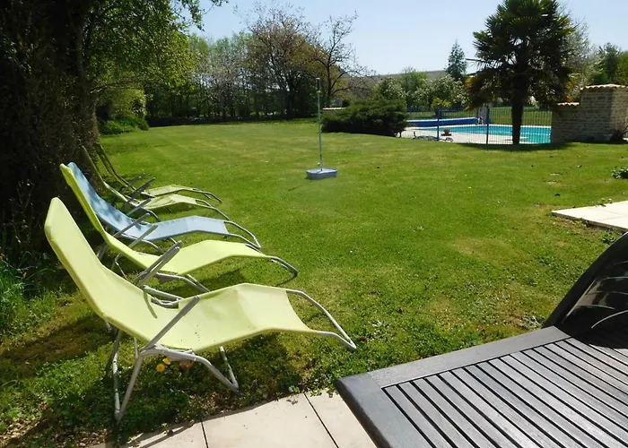 夏特内住宿加早餐旅馆 住宿加早餐酒店 Sauzé-Vaussais